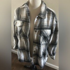 RSQ Women’s Plaid Button-Up Jacket size M